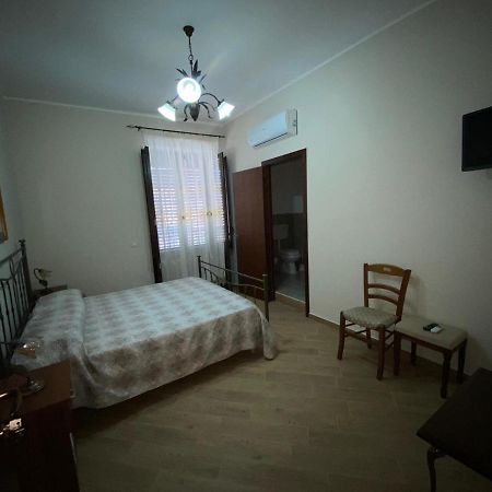 B&B Gloria Villabate Bagian luar foto