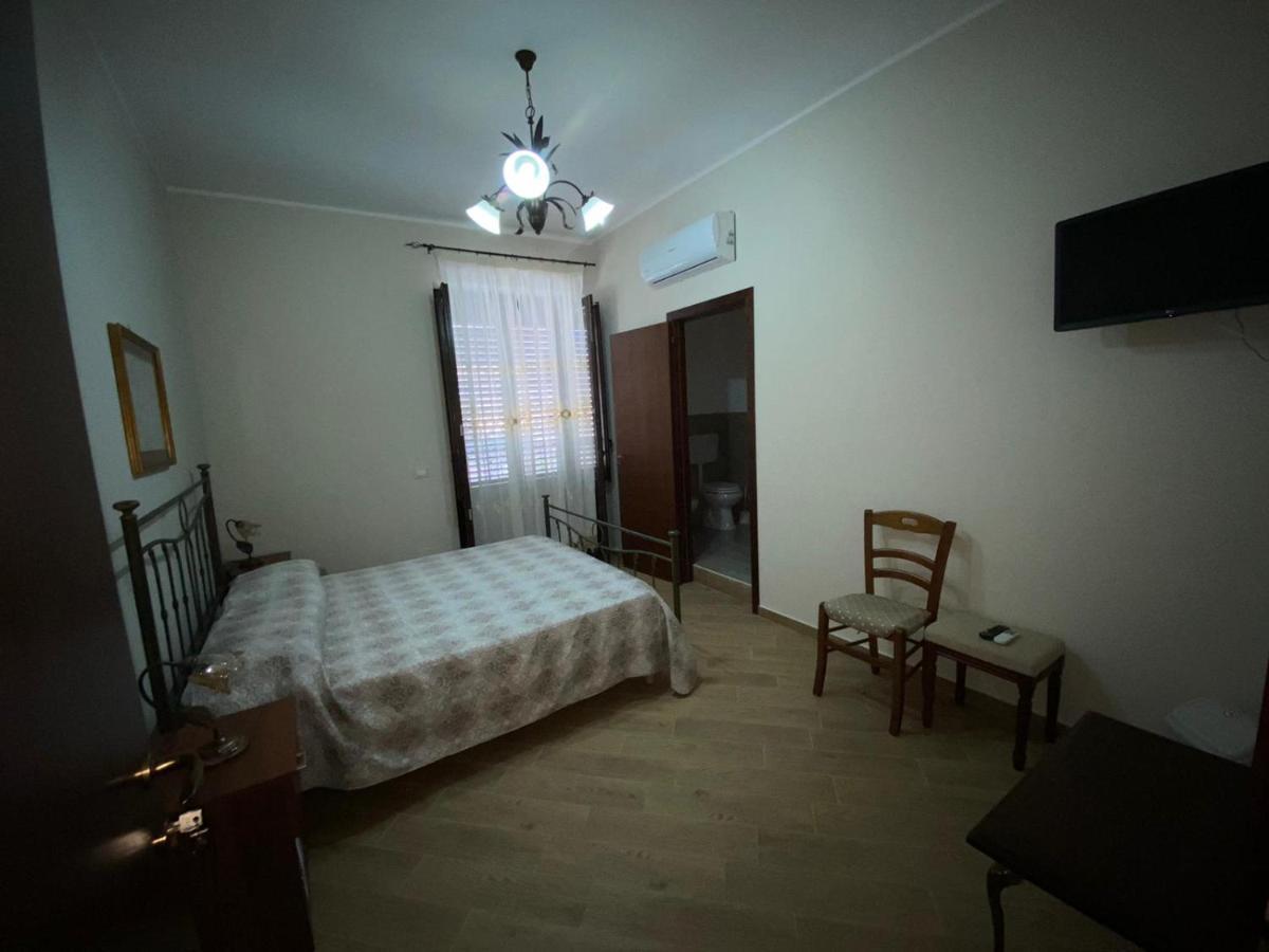 B&B Gloria Villabate Bagian luar foto